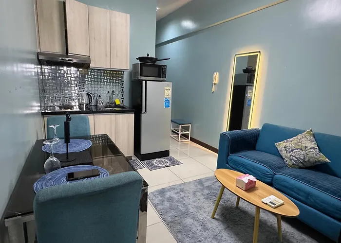 Admiral Baysuites Apartment Staycation