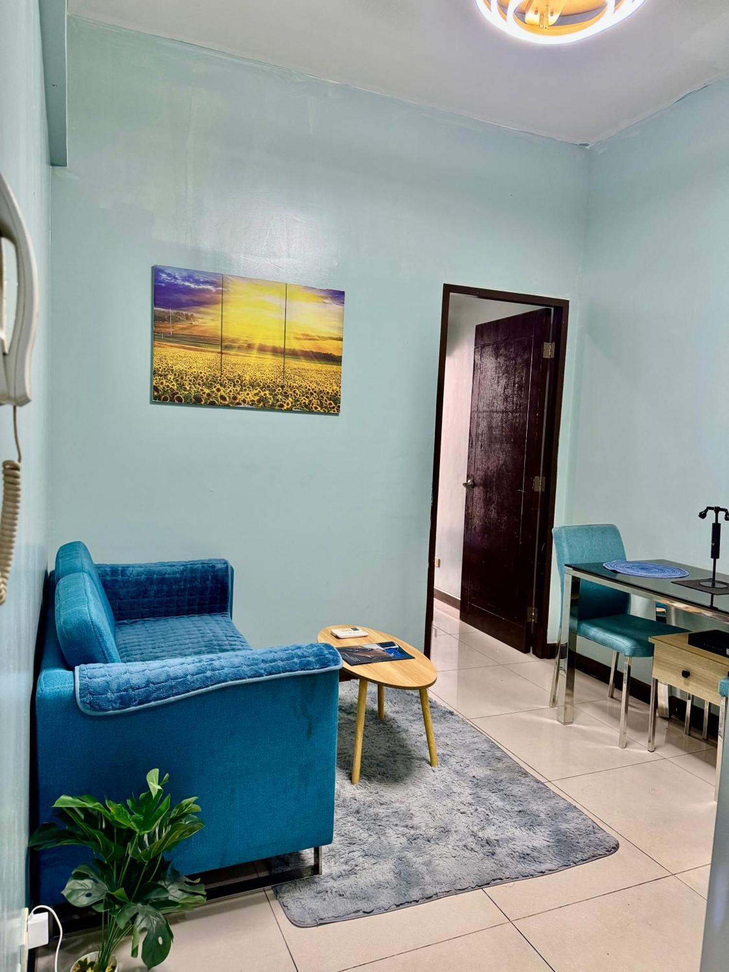 Admiral Baysuites Staycation Aparthotel