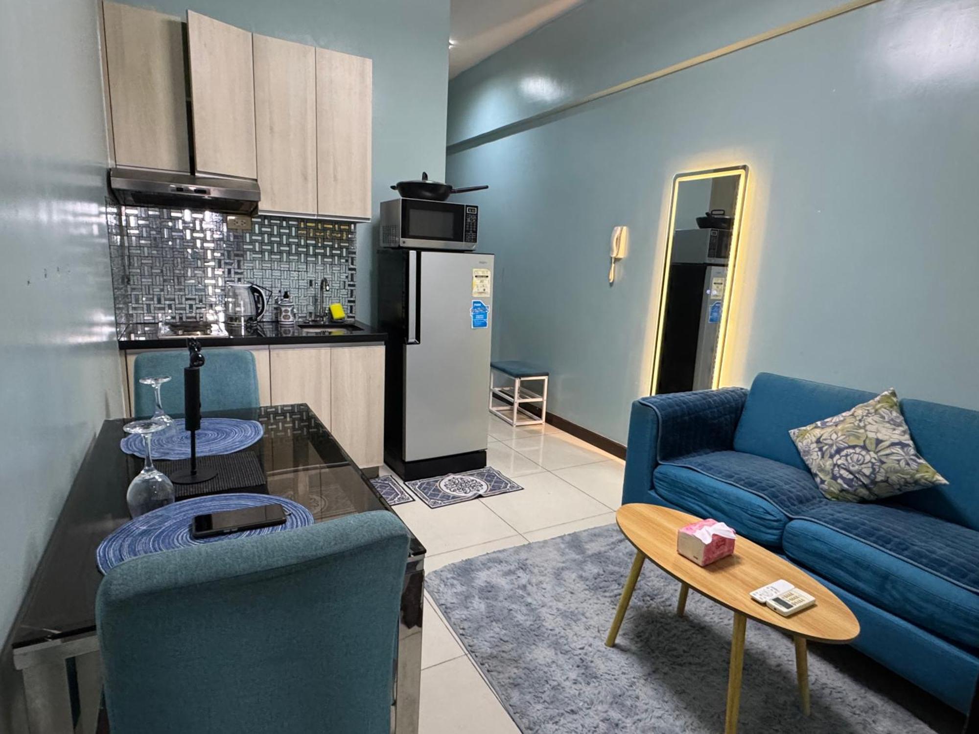 Admiral Baysuites Staycation